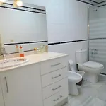 Duquesa 1ª Linea De Mar Апартаменты *